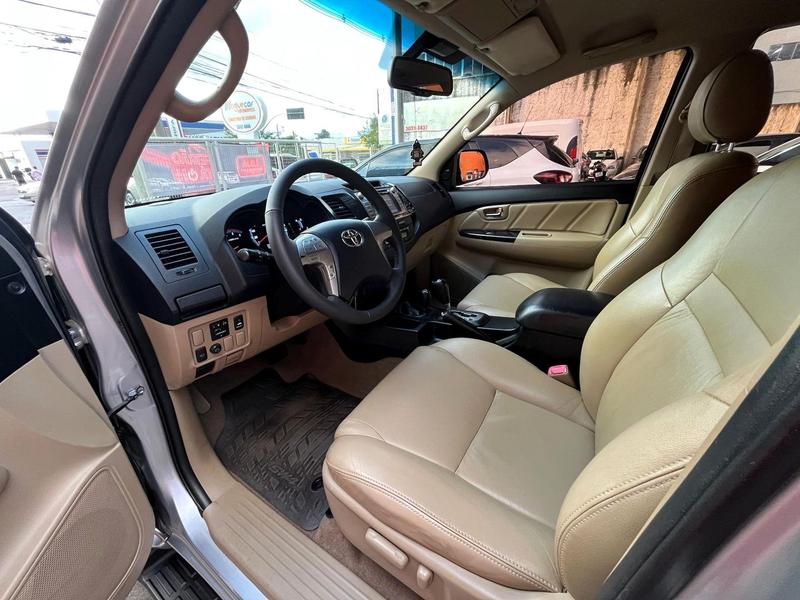 Toyota SW4 Srv D4 D 4X4 3.0 TDI Dies. Automático - foto 11