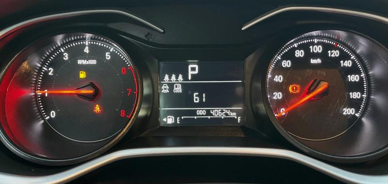 Chevrolet Onix 10tat - foto 8