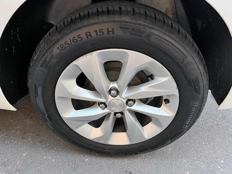 Chevrolet Onix 10tat - foto 17