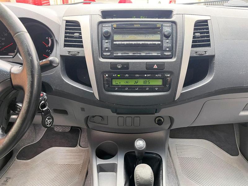 Toyota Hilux Cd4x4 Srv - foto 9
