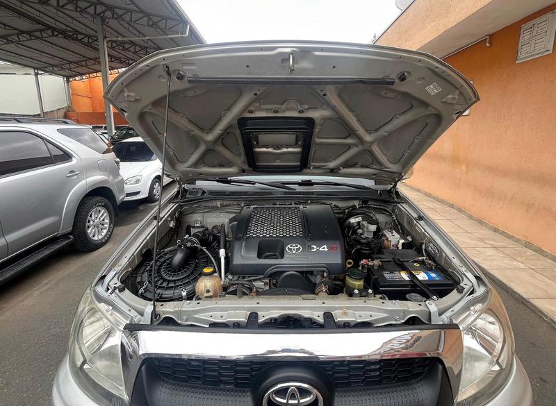Toyota Hilux Cd4x4 Srv - foto 17