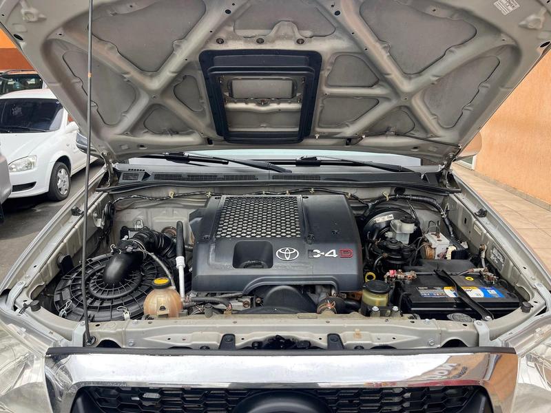 Toyota Hilux Cd4x4 Srv - foto 16