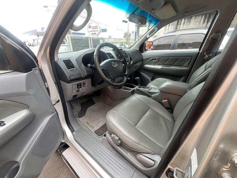 Toyota Hilux Cd4x4 Srv - foto 11