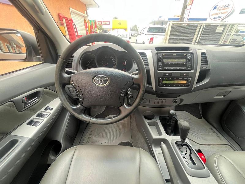 Toyota Hilux Cd4x4 Srv - foto 8