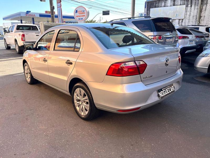 Volkswagen Voyage MPI - foto 4