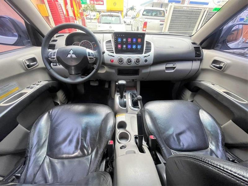 Mitsubishi L200 Triton Hpe 3.2 Cd Tb Int.diesel Automático - foto 9