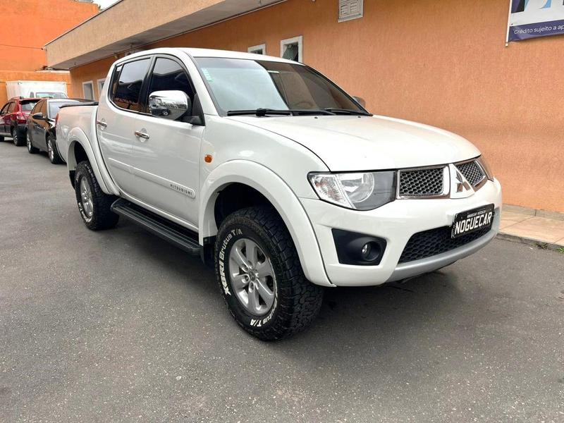 Mitsubishi L200 Triton Hpe 3.2 Cd Tb Int.diesel Automático - foto 2