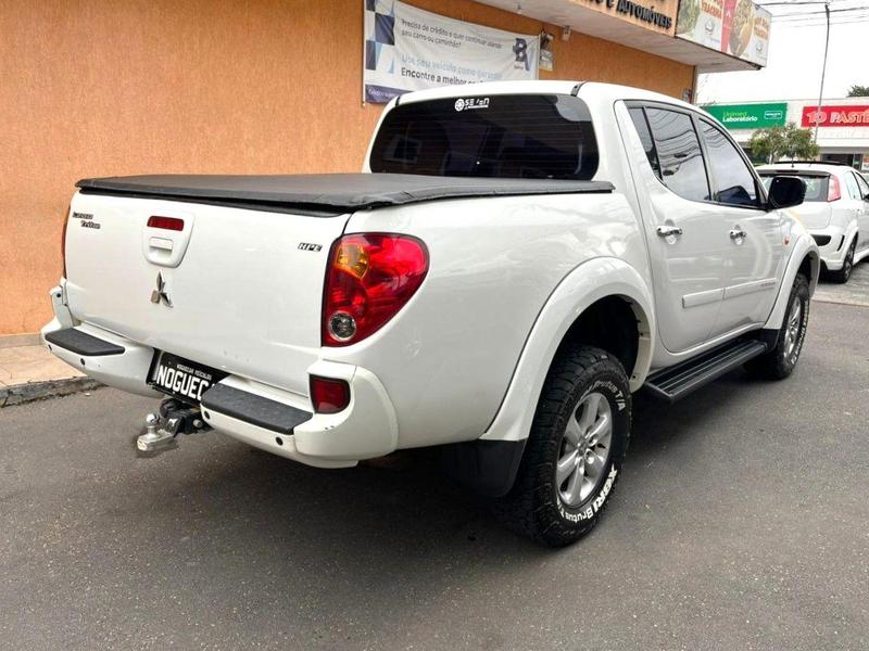 Mitsubishi L200 Triton Hpe 3.2 Cd Tb Int.diesel Automático - foto 5