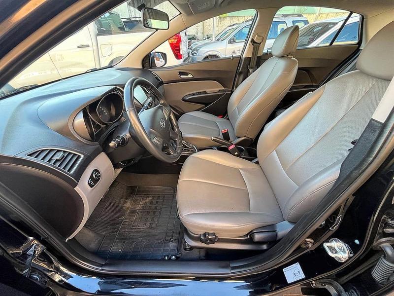 Hyundai HB20S 1.6 Automático Premium - foto 12
