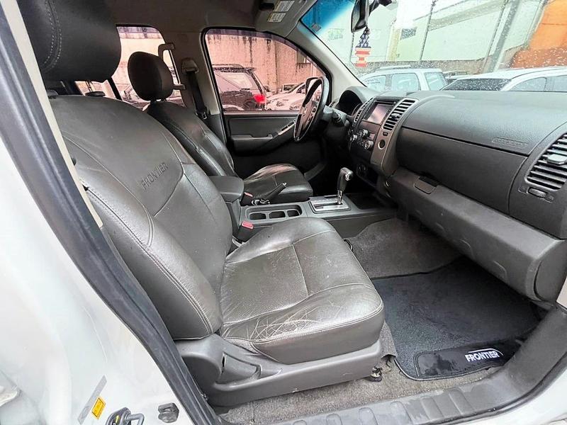 Nissan Frontier Sl 4X4 - foto 9