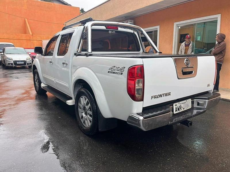 Nissan Frontier Sl 4X4 - foto 4