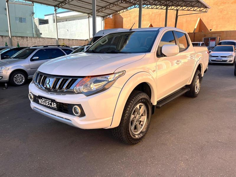 MITSUBISHI TRITON SPORT GLS AT