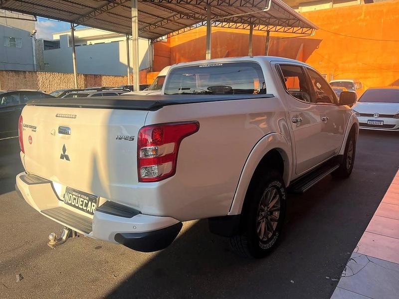 Mitsubishi Triton Sport Hpe S - foto 6