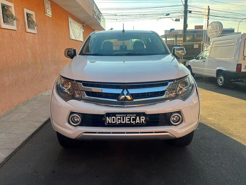 Mitsubishi Triton Sport Hpe S - foto 2