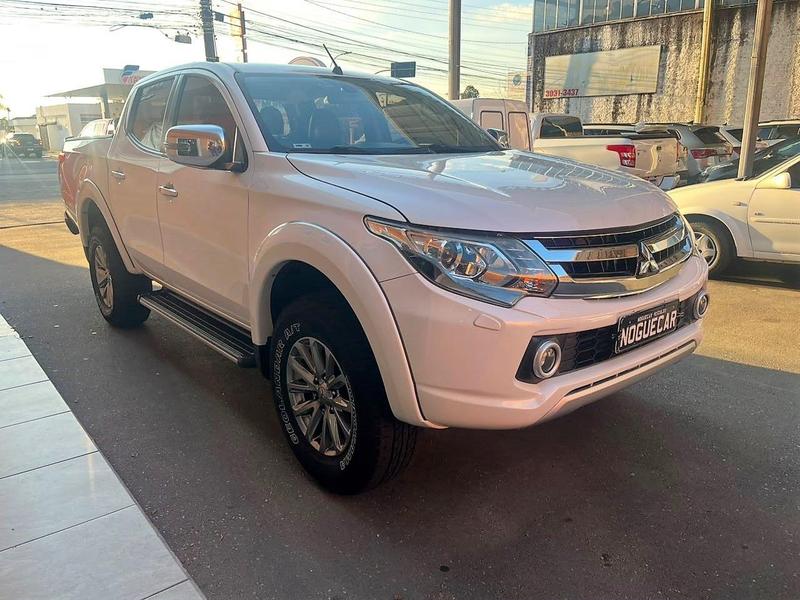 Mitsubishi Triton Sport Hpe S - foto 3