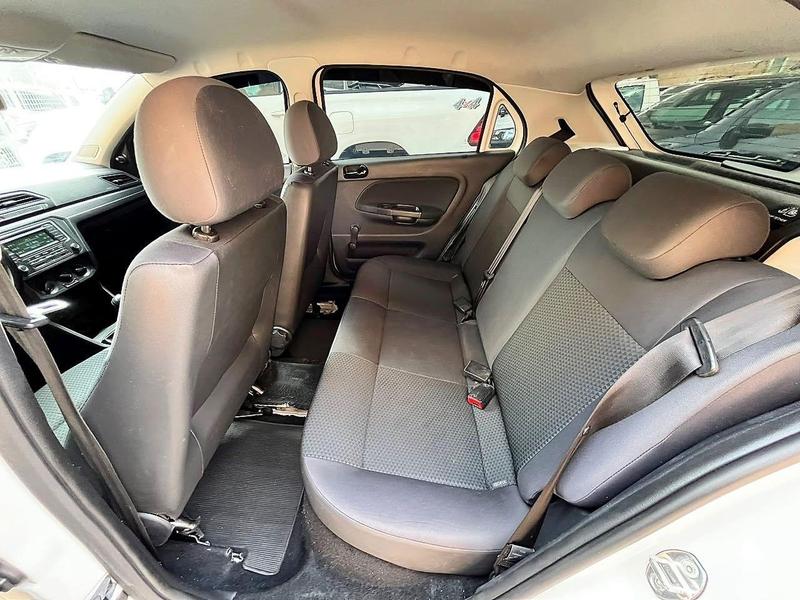Volkswagen Gol 16l - foto 14