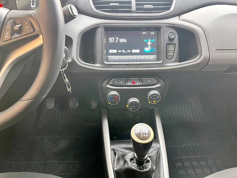 Chevrolet Onix 14mt LT - foto 9