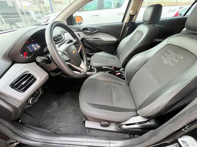 Chevrolet Onix 14mt LT - foto 12