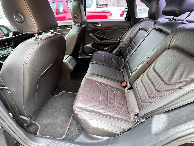 Volkswagen Jetta GLi - foto 15