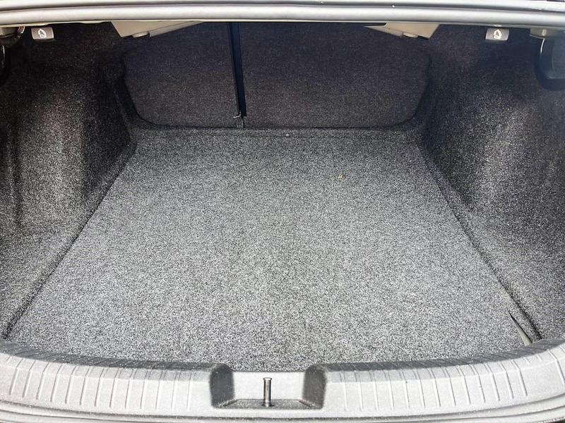 Volkswagen Jetta GLi - foto 17