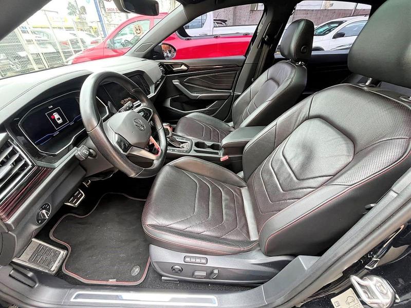 Volkswagen Jetta GLi - foto 14