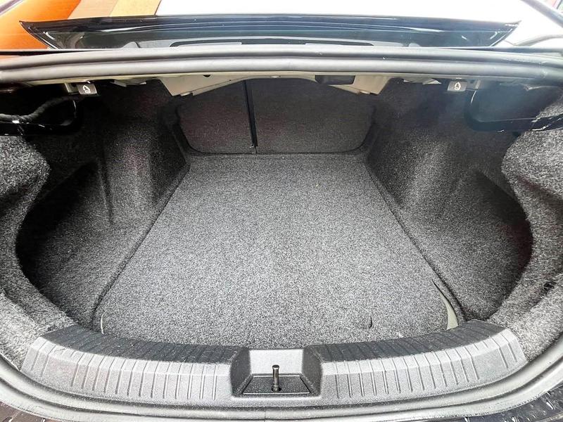 Volkswagen Jetta GLi - foto 18
