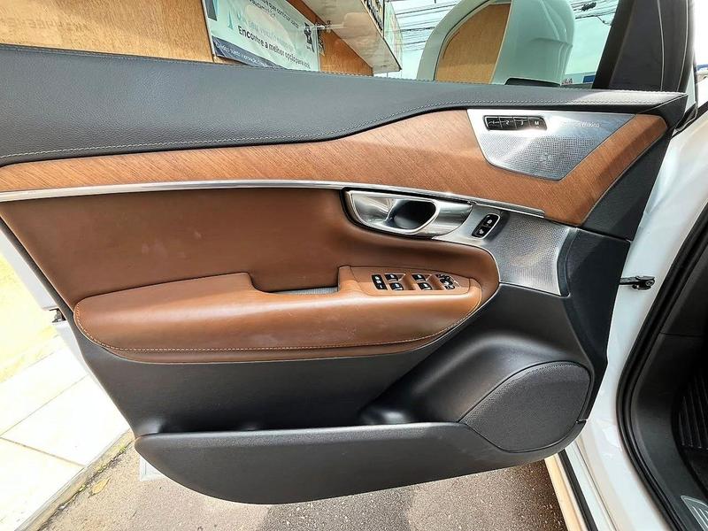 Volvo XC90 T8 Inscript - foto 11