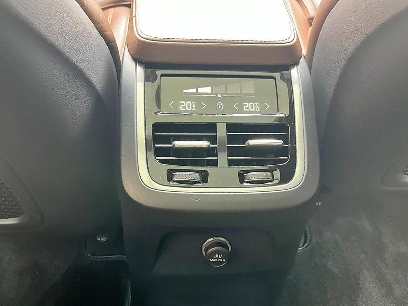 Volvo XC90 T8 Inscript - foto 14