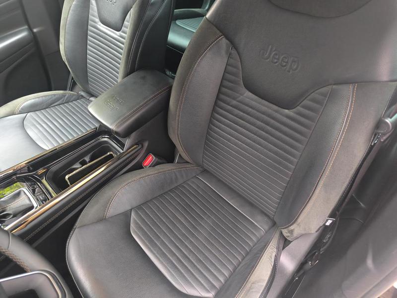 Jeep Commander Lim T270 - foto 17