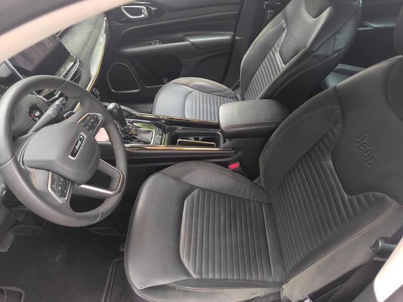 Jeep Commander Lim T270 - foto 10