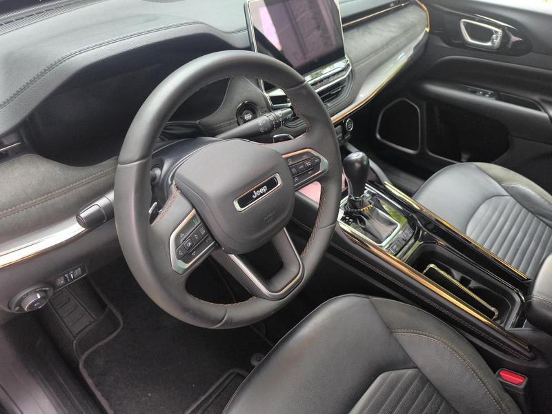 Jeep Commander Lim T270 - foto 11