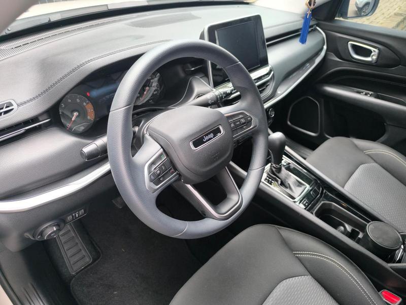 Jeep Compass Sport T - foto 9