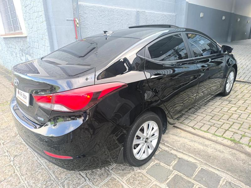 Hyundai ELANTRA - foto 20