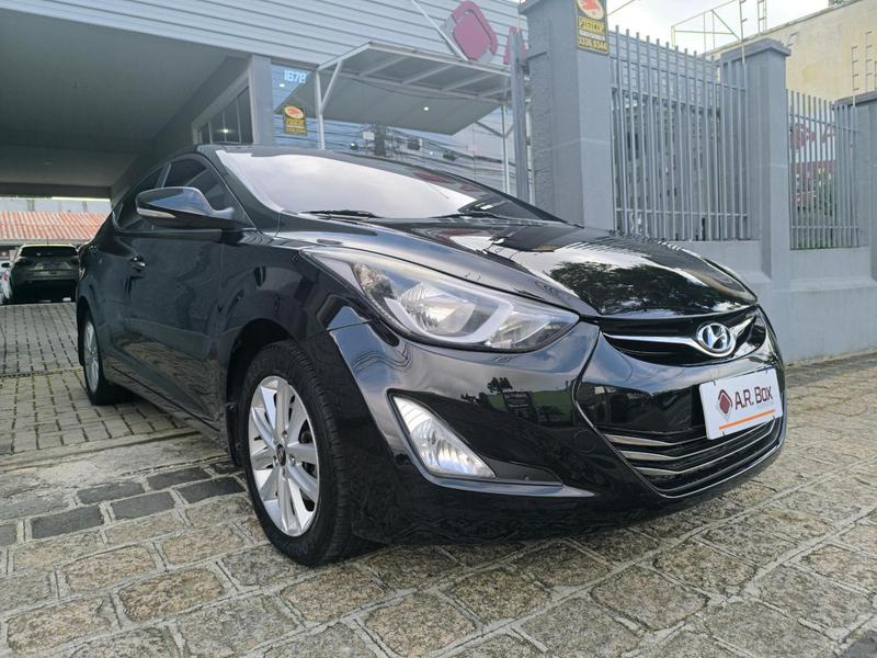 Hyundai ELANTRA - foto 2