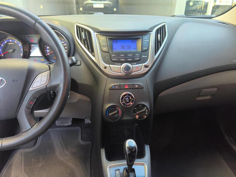 Hyundai HB20S Premium 1.6 Flex 16V Aut. 4P - foto 8