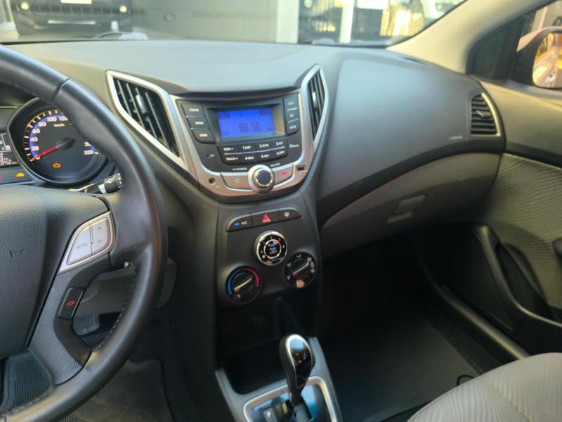 Hyundai HB20S Premium 1.6 Flex 16V Aut. 4P - foto 9