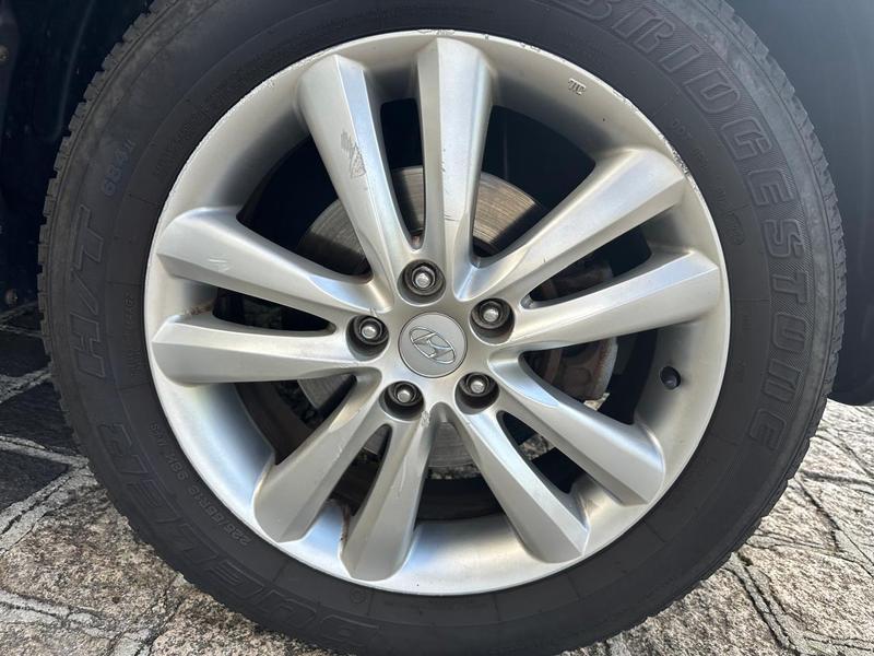 Hyundai ix35 2.0 - foto 19