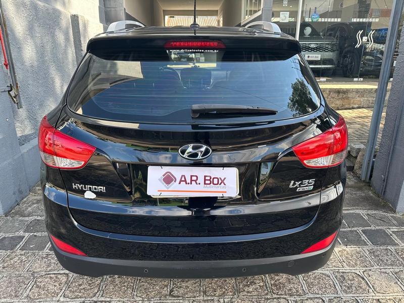 Hyundai ix35 2.0 - foto 6