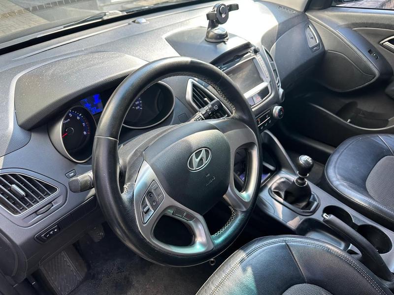 Hyundai ix35 2.0 - foto 9