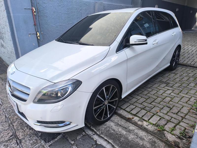 Mercedes-Benz B200CGI - foto 2
