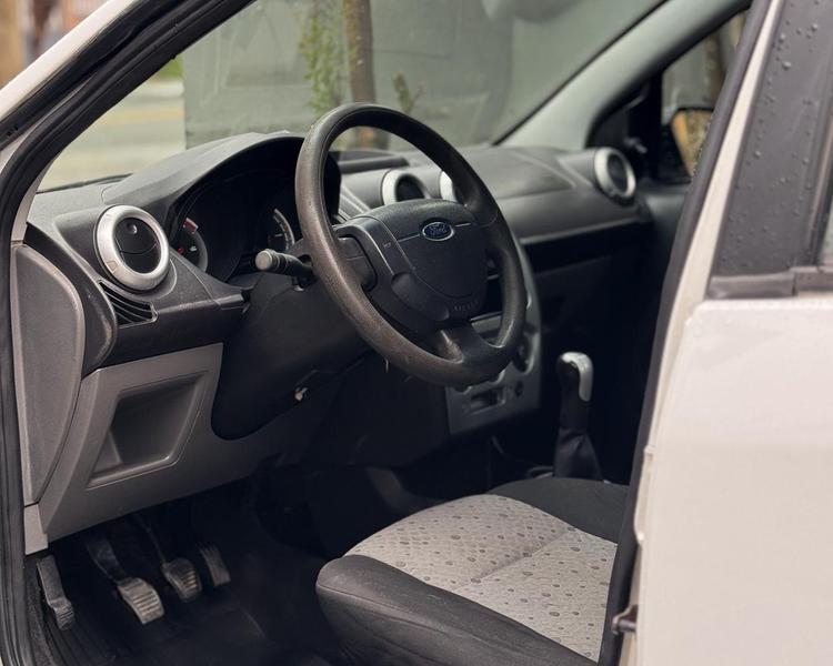 Ford Fiesta 1.0 8V Flex 5P - foto 11