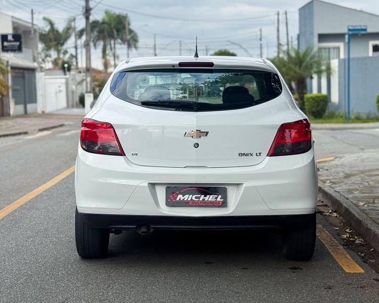 Chevrolet Onix Hatch Ls 1.0 8V Flexpower 5P Mec. - foto 9