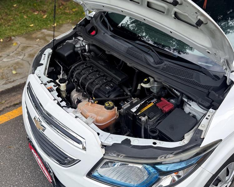 Chevrolet Onix Hatch Ls 1.0 8V Flexpower 5P Mec. - foto 6