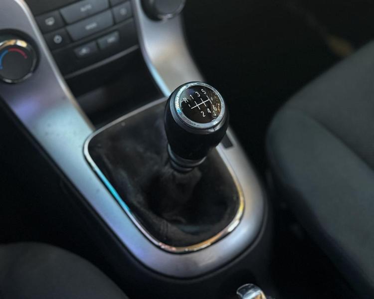 Chevrolet Cruze LT Hb - foto 9