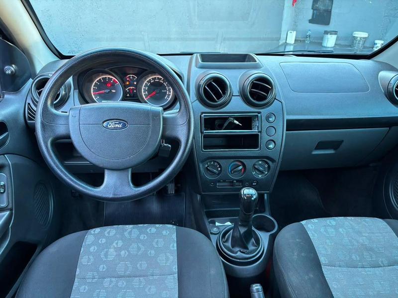 Ford Fiesta 1.6 Flex - foto 6