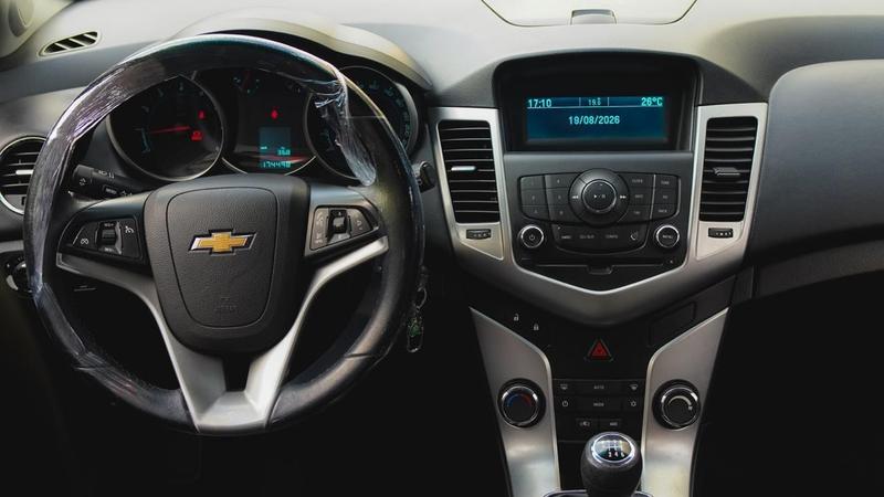 Chevrolet Cruze Hb Sport LT 1.8 16V Flexp 5P Mec - foto 16