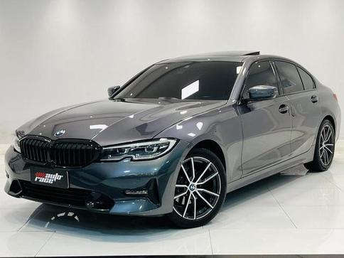 BMW 320I