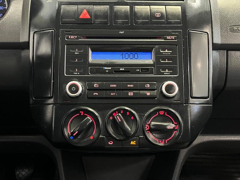 Volkswagen Polo Sedan 1.6 - foto 11