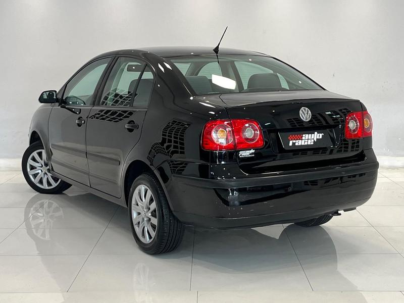 Volkswagen Polo Sedan 1.6 - foto 4
