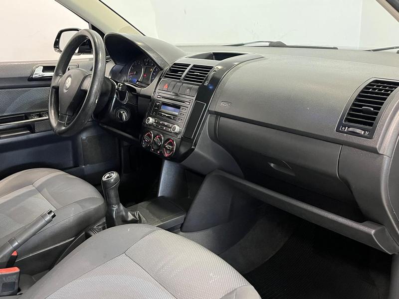 Volkswagen Polo Sedan 1.6 - foto 6